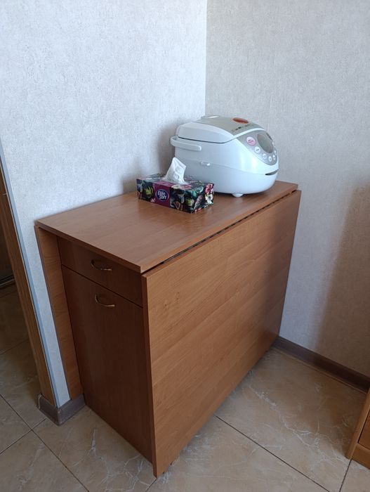 Продам стол-книжку