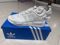 Adidas Brancos c/ Refletor