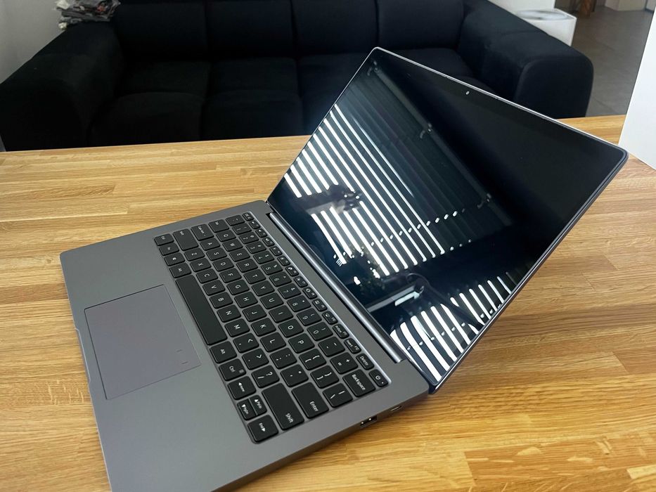 Notebook - Xiaomi Mi Air 13.3" / i5 8250U / 8GB RAM / 256 GB SSD