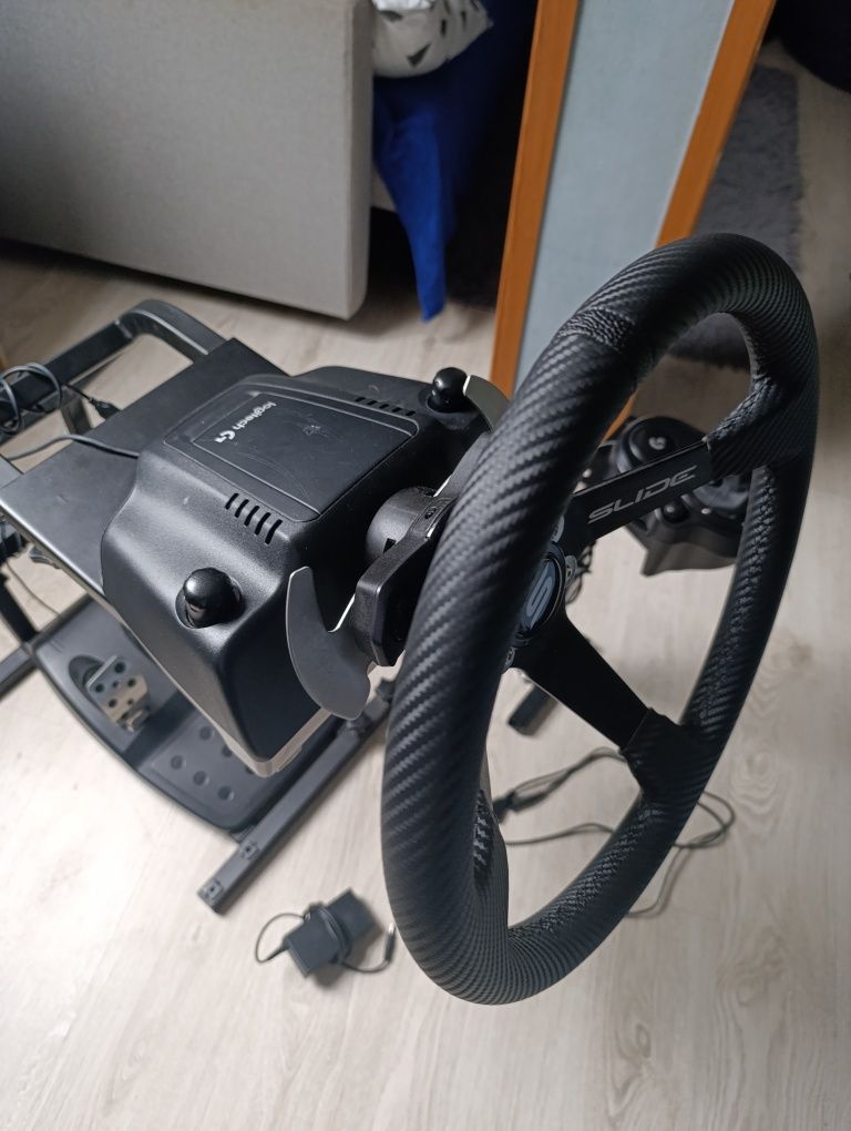 Sprzedam kierownicę Logitech g29 (przerabianą) i stojak