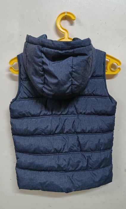 Bezrękawnik i bluza
