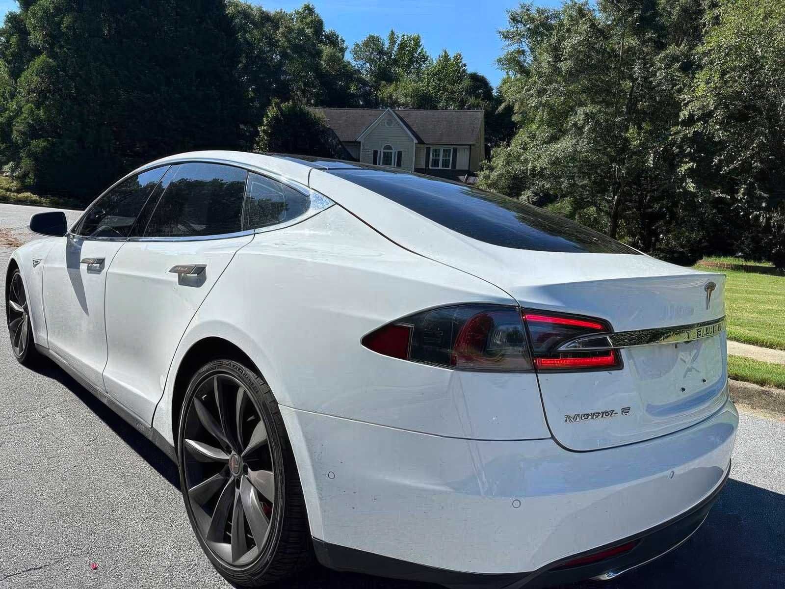 2015 Tesla Model S P85D