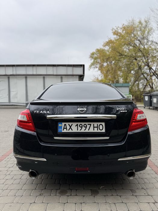 Nissan Teana J32