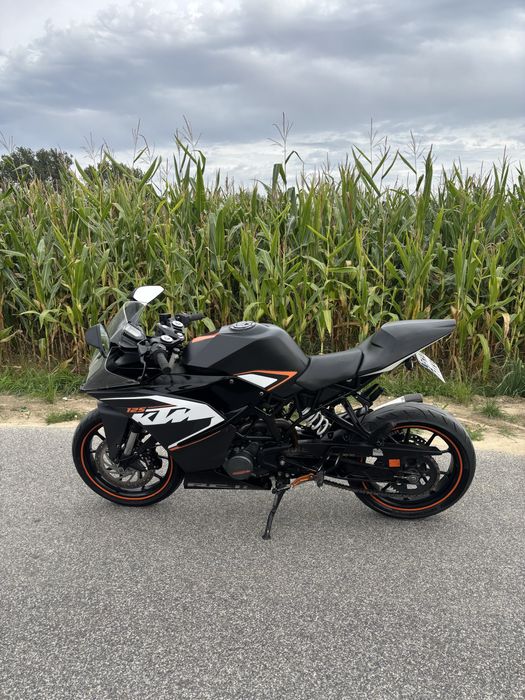 Ktm rc 125.