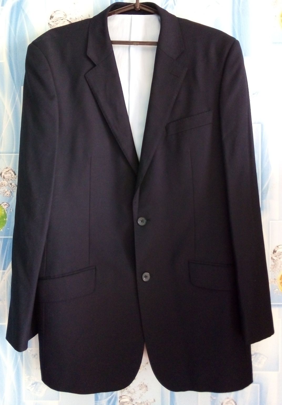 Продам мужские пиджаки-46,50,52 р-ров