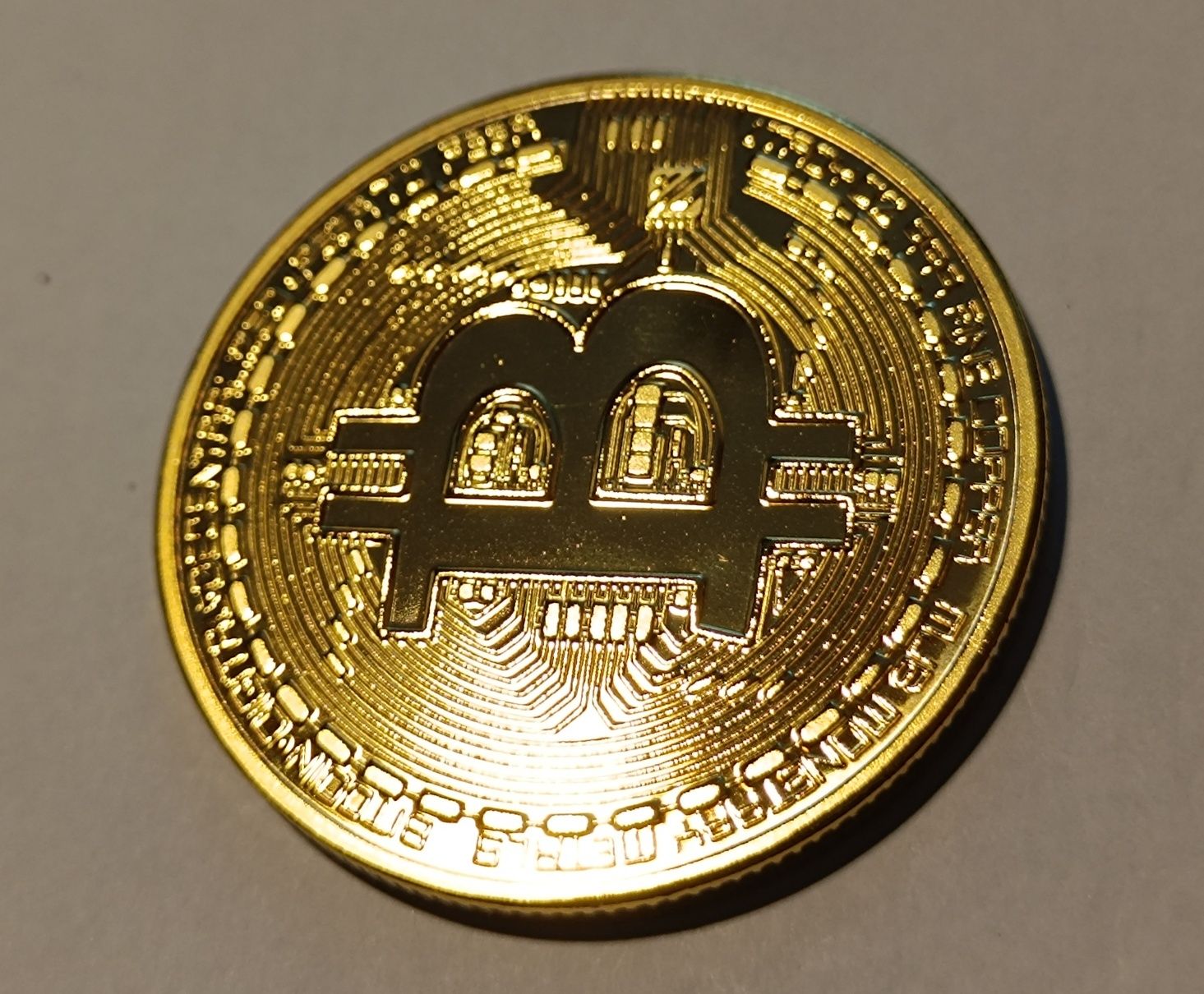 Moneta pamiątkowa - Bitcoin 2013