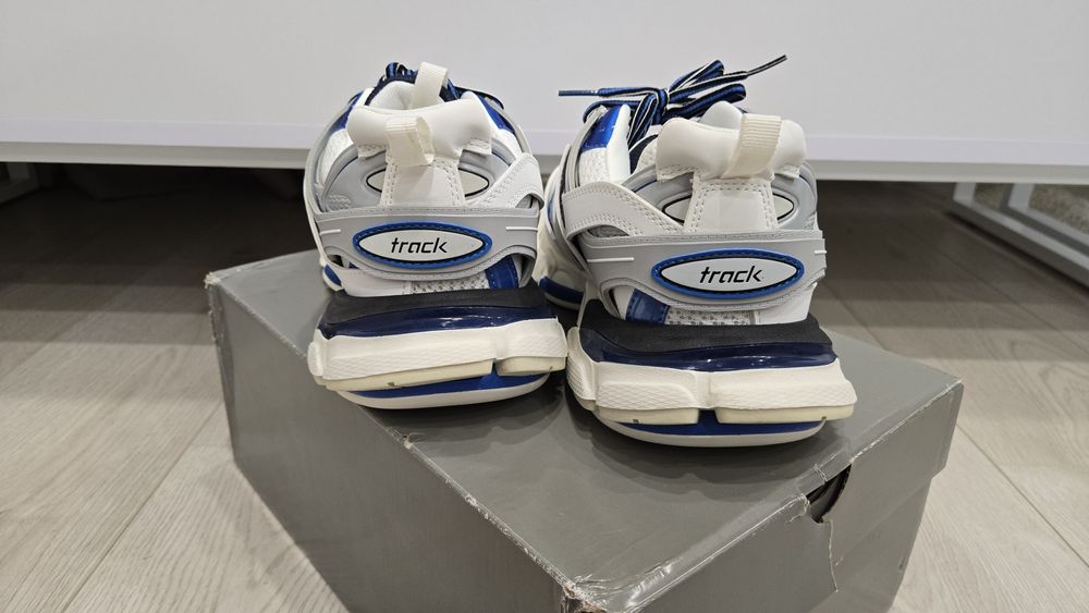 Balenciaga track 1