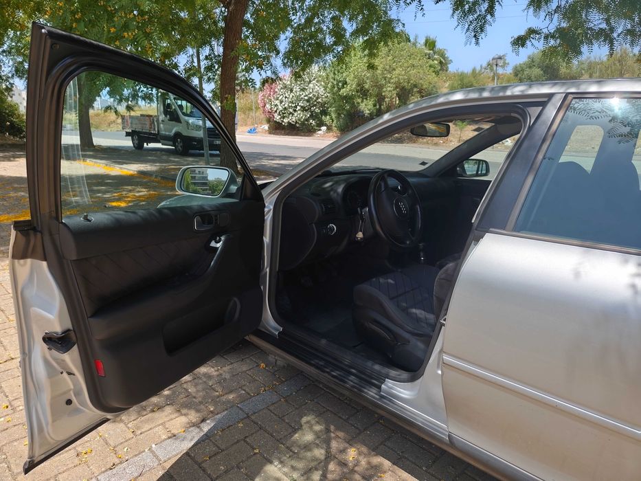 Audi A3 1.9TDi cinzento