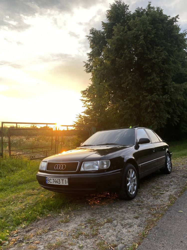 Продам Audi А6с4 100c4