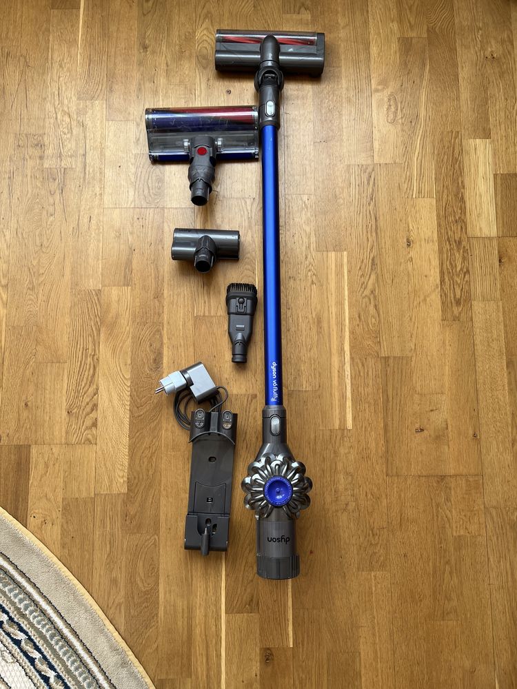 Dyson v6 fluffy