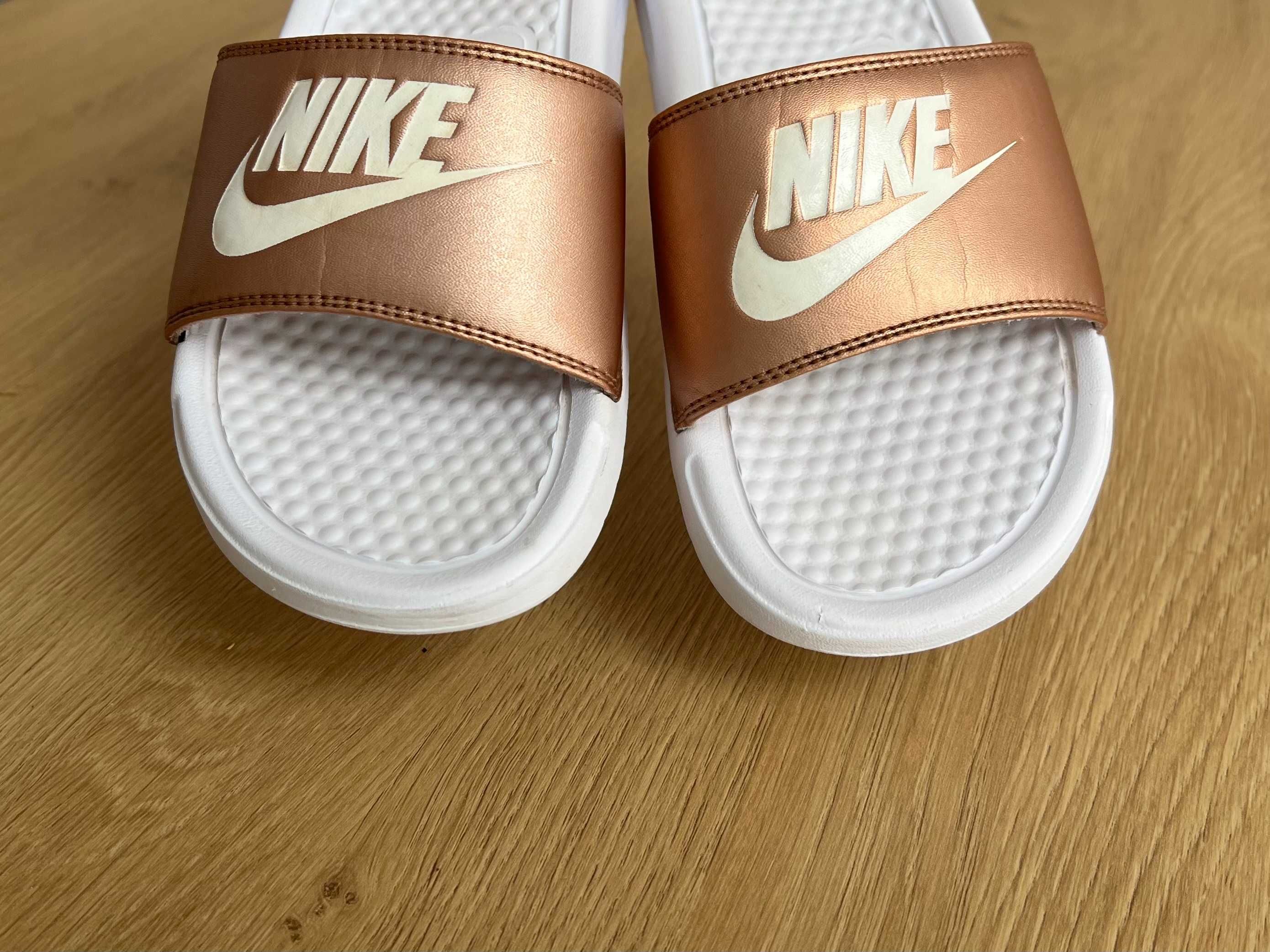 Жіночі шльопки nike benassi jdi, (р. 35)