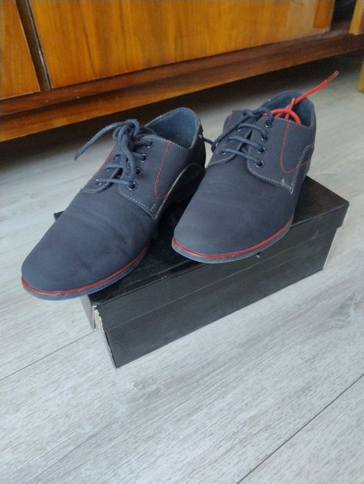 Buty eleganckie dla chlopca