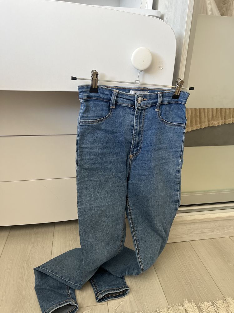 Жіночі джинси скінні Zara розмір xs-s