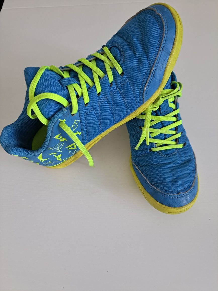 Buty chłopięce decathlon kipsta 33