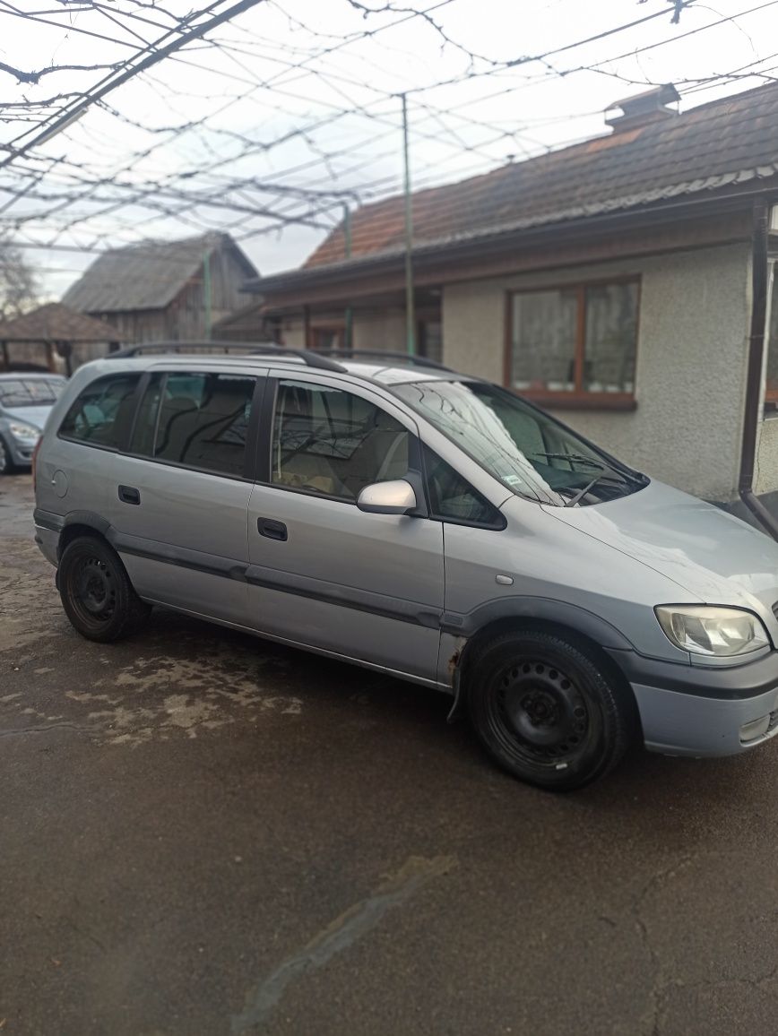 Продам автомобіль Opel Zafira 2002