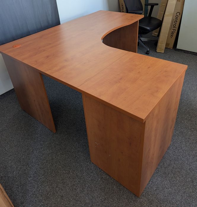 Biurko narożne biurowe. 6 sztuk. + Kontenerek.