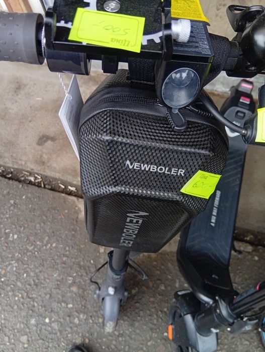 Ксіомі 4 про ,електросамокат