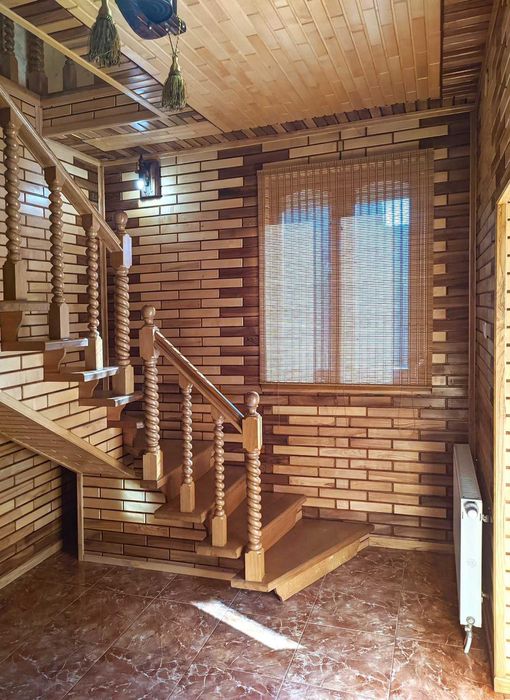 Продається будинок з торговими точками в с. Вишково