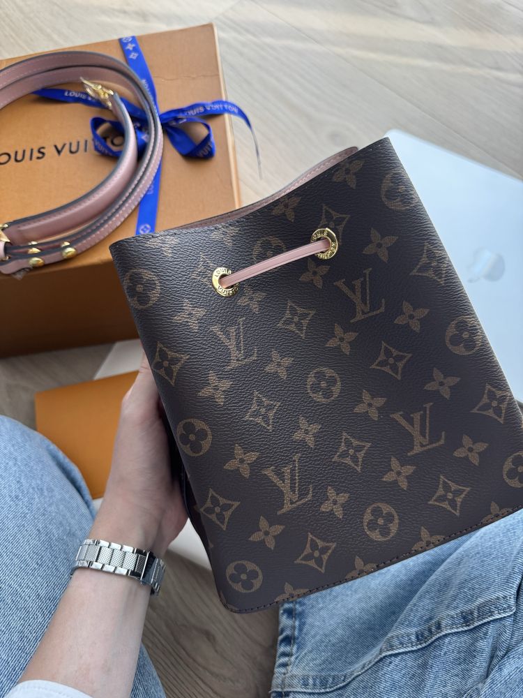 Сумка в стилі Louis Vuitton Neonoe Bucket