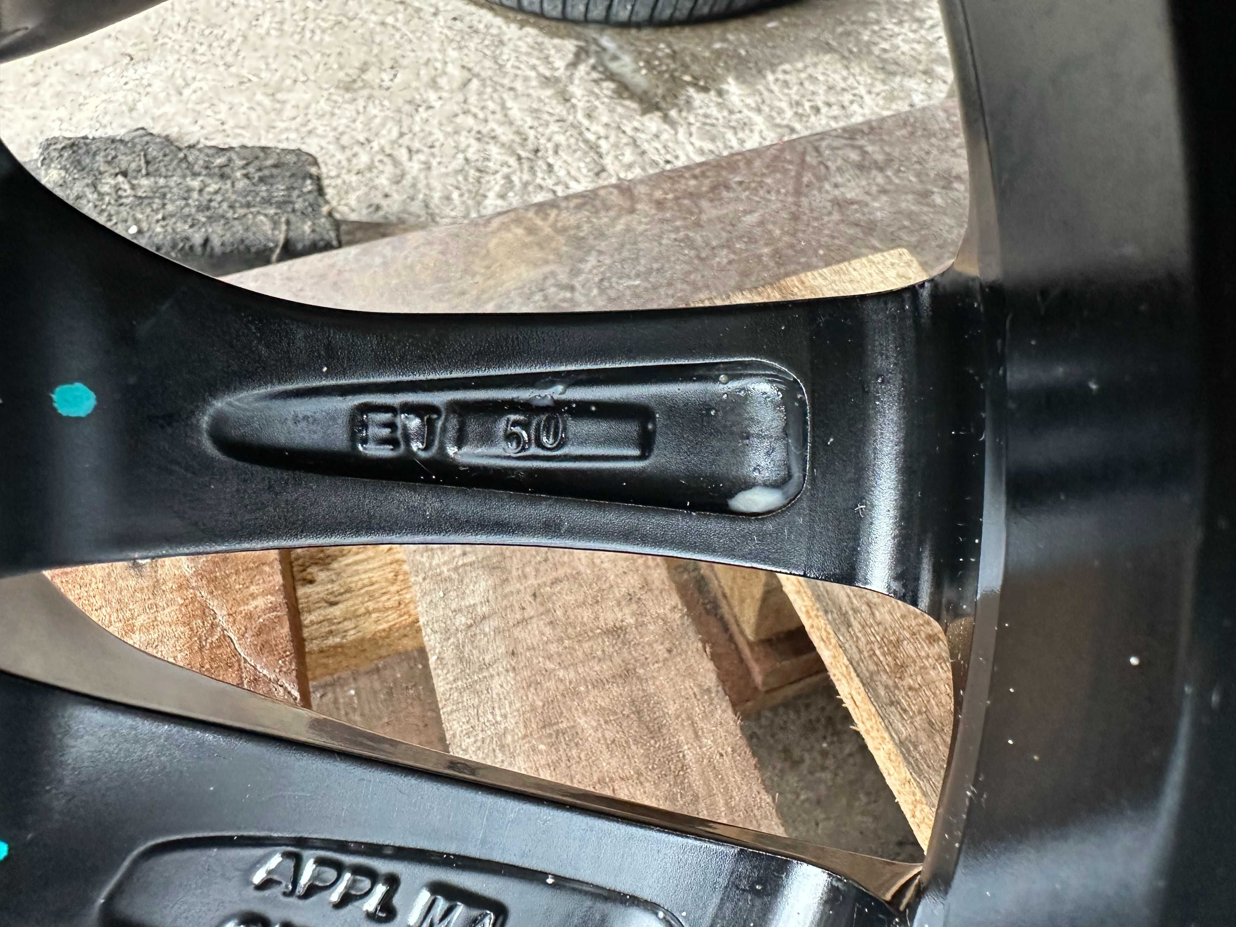 5x114,3 7j x 17" et50 KIA komplet alufelgi z czujnikami