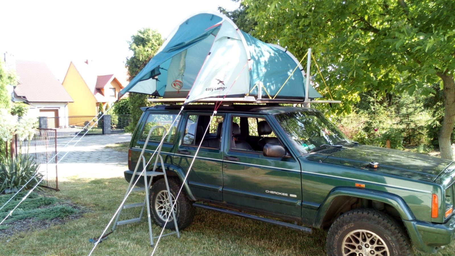 Namiot dachowy na samochód
