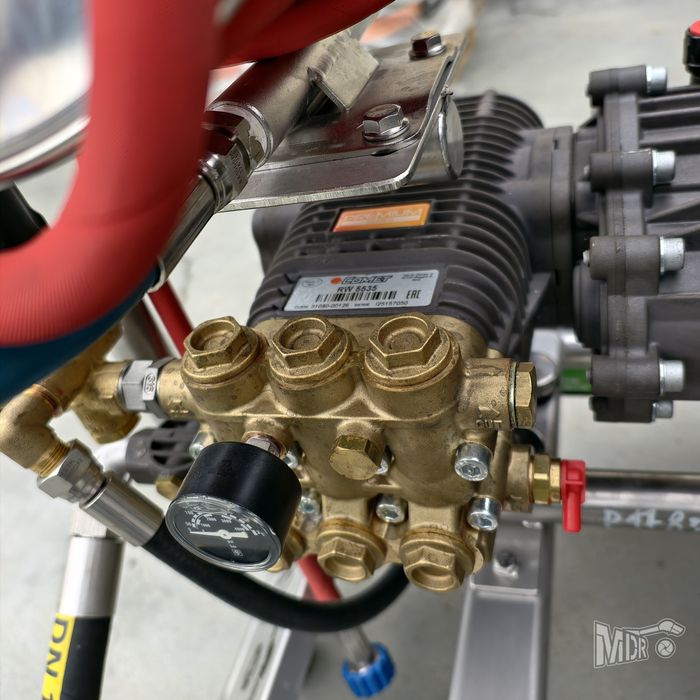 Myjka ciśnieniowa spalinowa ROMI 300 SP silnik Vanguard 14 KM