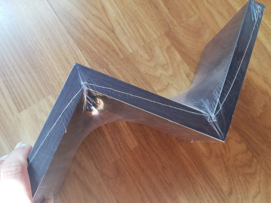 Estante/prateleira em w ou zig zag nova embalada cor castanha escura