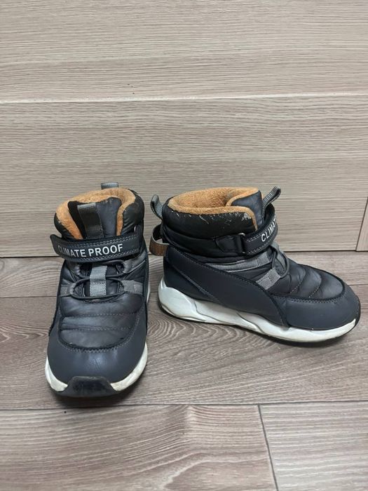 Зимові ботинки для хлопчика.