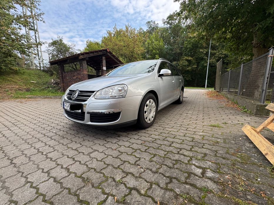 Volkswagen golf V 1.4mpi 2008r