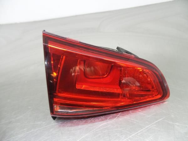 Farolim da mala esquerdo VOLKSWAGEN Golf VII (5G1, BQ1, BE1, BE2)