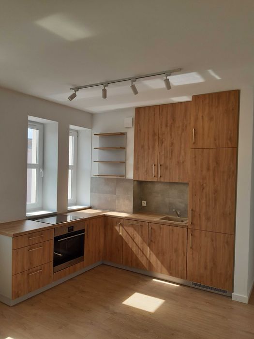 Bezczynszowe 2 pokojowe mieszkanie w Bierutowie z parkingiem i piwnicą