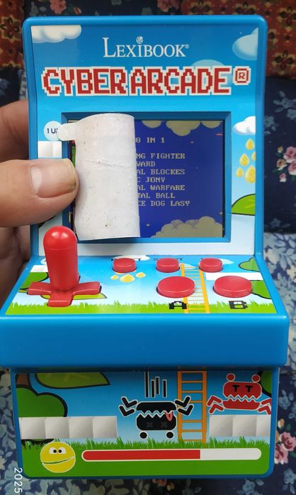 Consola portátil Lexibook Cyber Arcade retro (200 jogos)