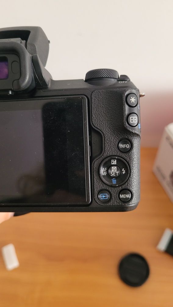 Câmara Canon M50