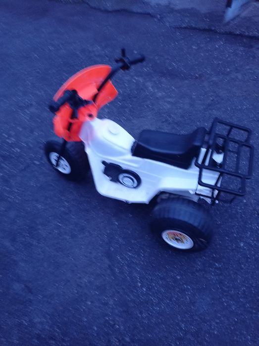 Дитячий мотоцикл електричний.