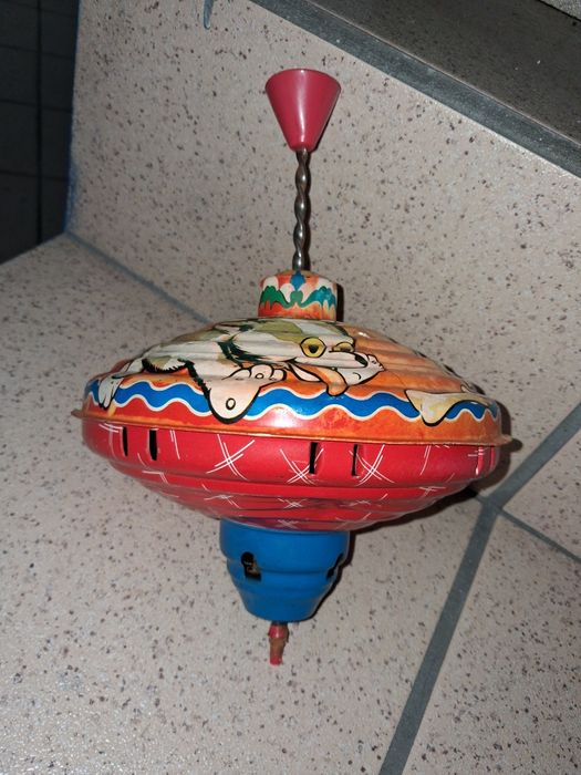 Pião de chapa vintage