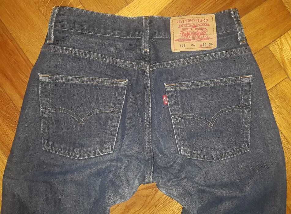 Niebieskie Spodnie męskie jeans Levis 535 W29L34