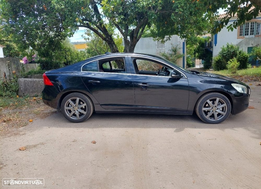 Volvo s60 2.0 D3 estofos em pele