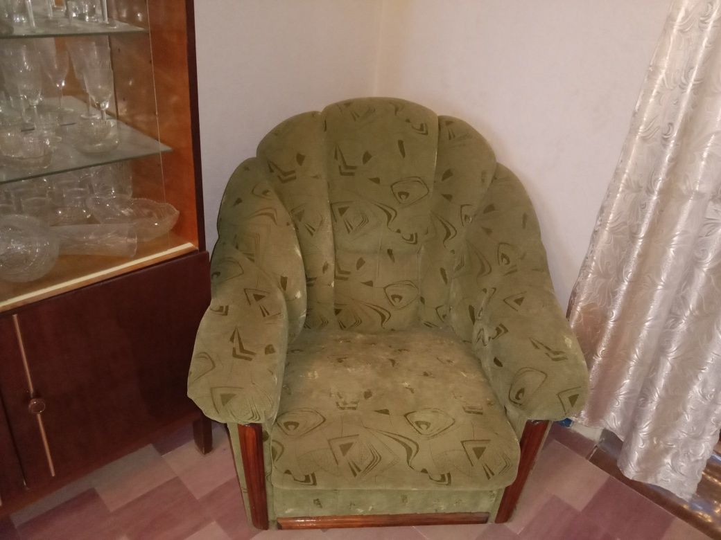 Диван и кресла (комплект)