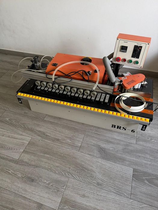 Vendo maquina  orladoura