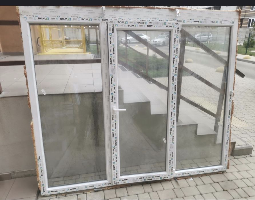 Продам металлопластиковые окна с новостройки