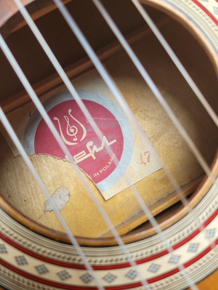 Gitara klasyczna polskiej firmy DEFIL