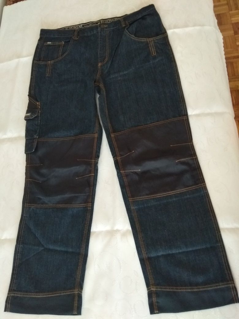 Spodnie dżinsowe robocze marki BLUEWEAR