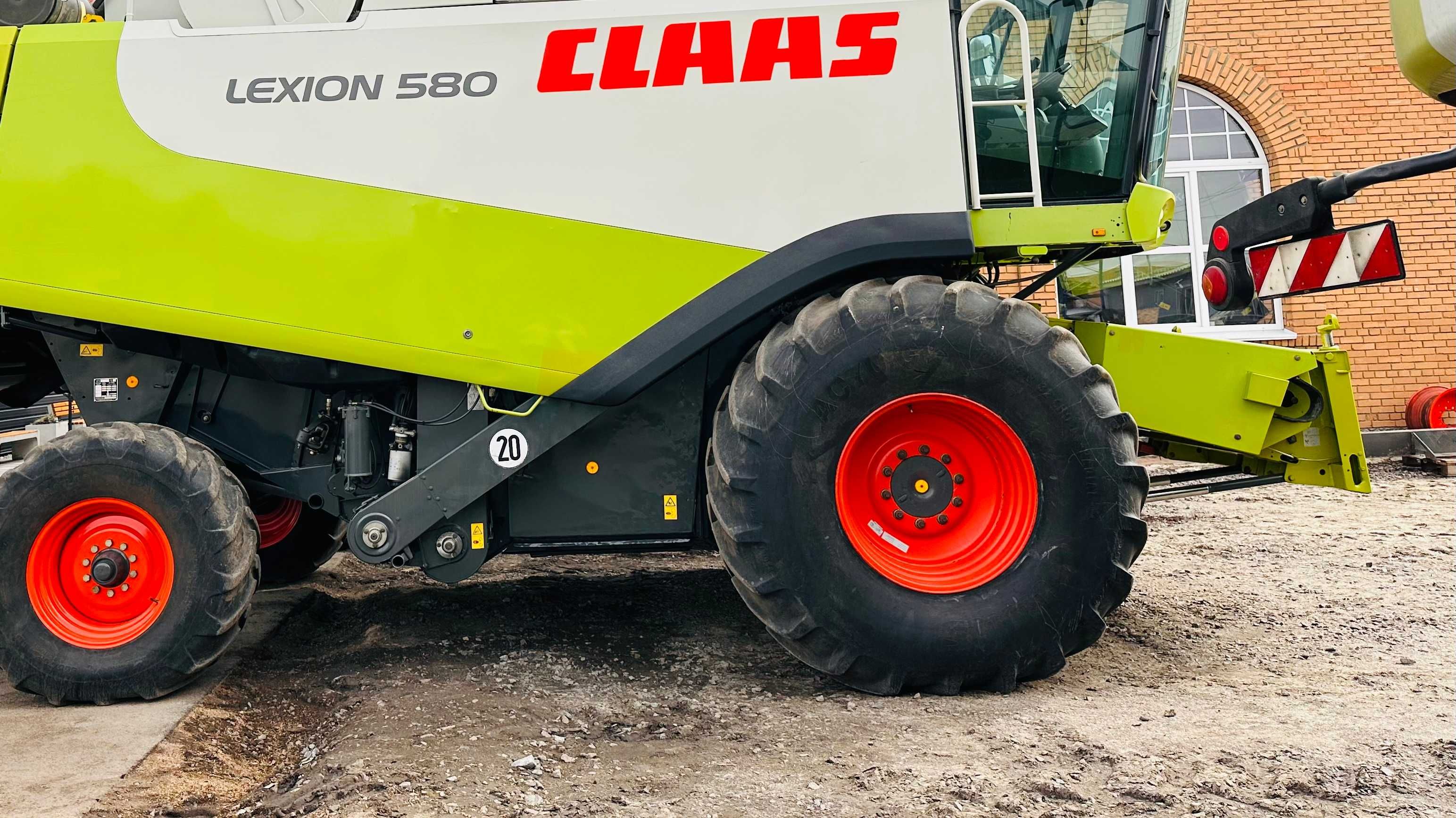 Зернозбиральний комбайн Claas Lexion 580