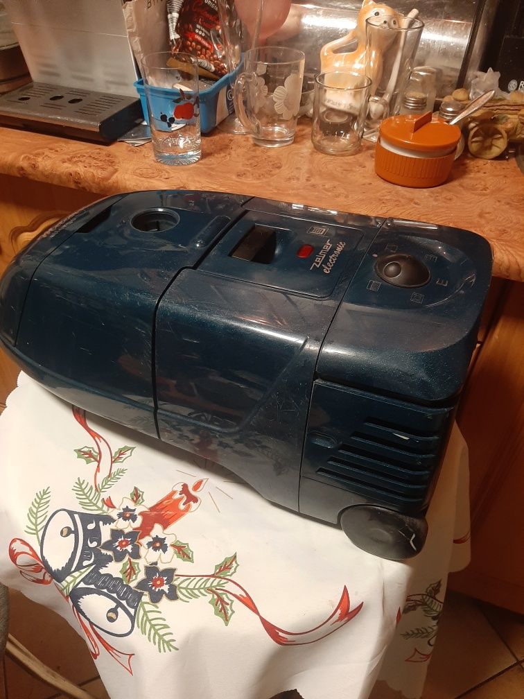 Odkurzacz Zelmer Meteor Allegro moc 800 watt sprawny bez osprzętu