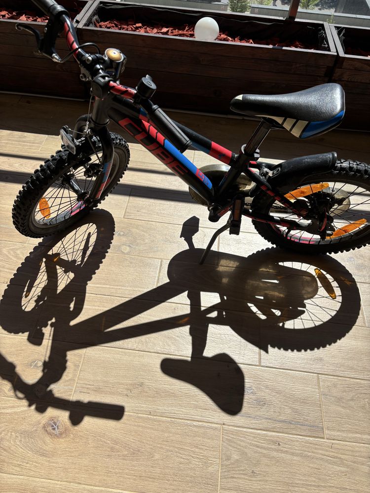 Rower dziecięcy CUBE 16" – solidny i gotowy do jazdy!