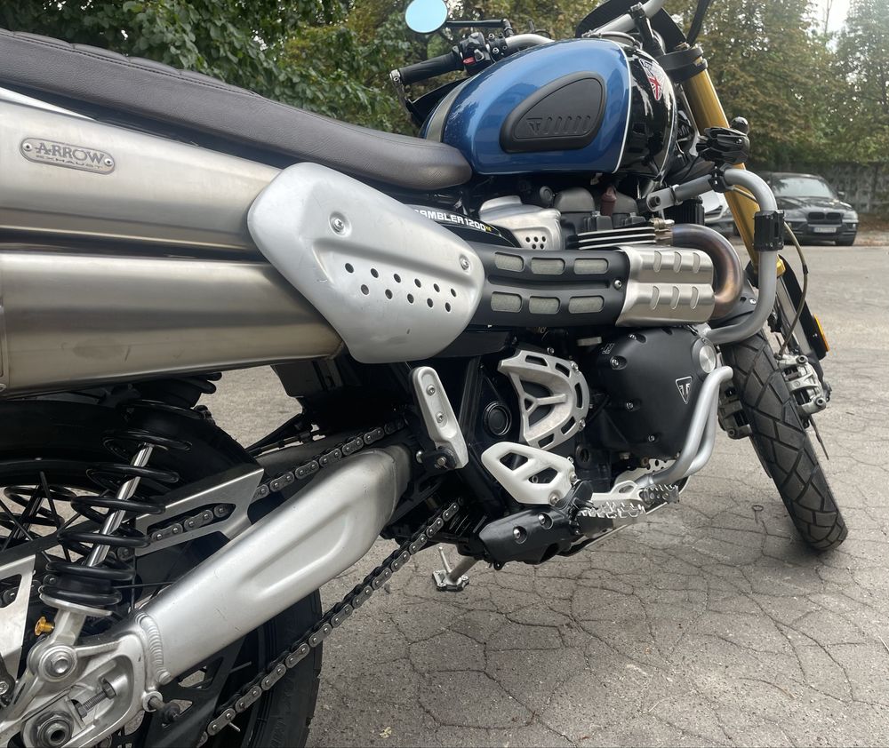 Triumph scrambler 1200 XE