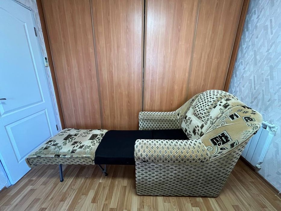 Продам крісло розкладне