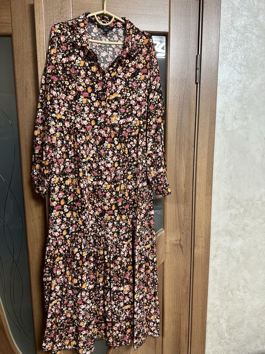 Сукня в квітковий принт