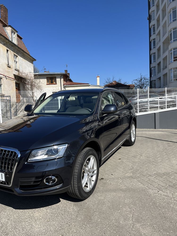 Audi q5 Premium Plus 2.0 tfsi quattro