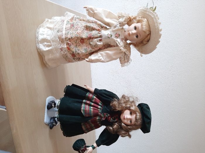 Diversas Bonecas Porcelana Vintage c/Suporte